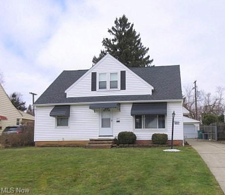 18317 Dalewood Ave, Maple Heights, OH 44137 - photo 1