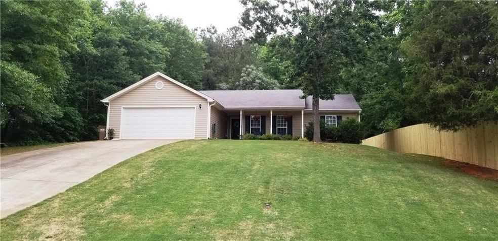 Almost 1 acre - plenty of parking - Well maintaine