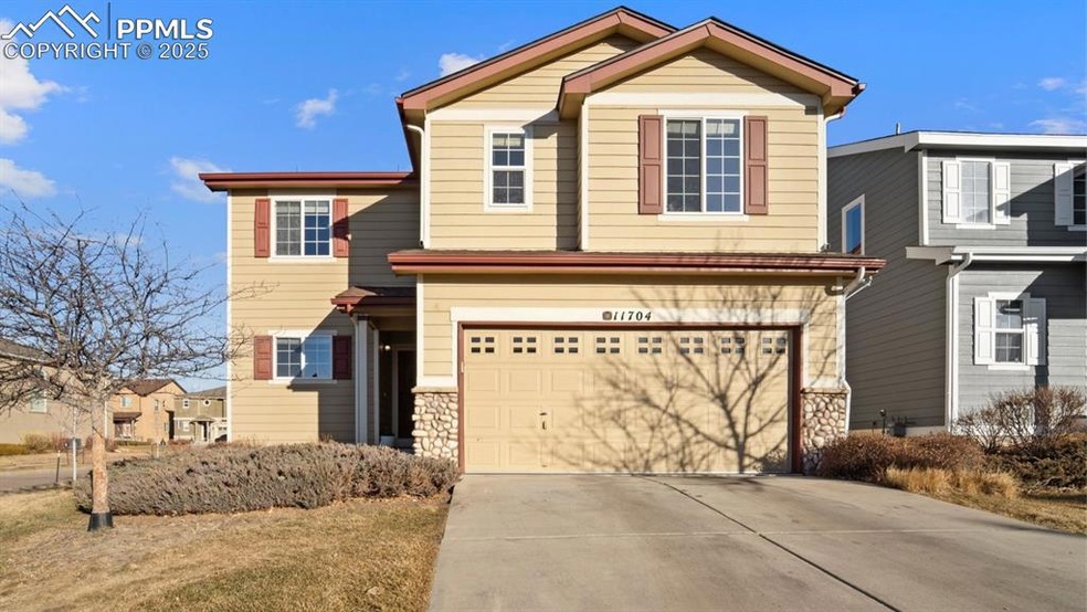 Welcome home! Corner lot!