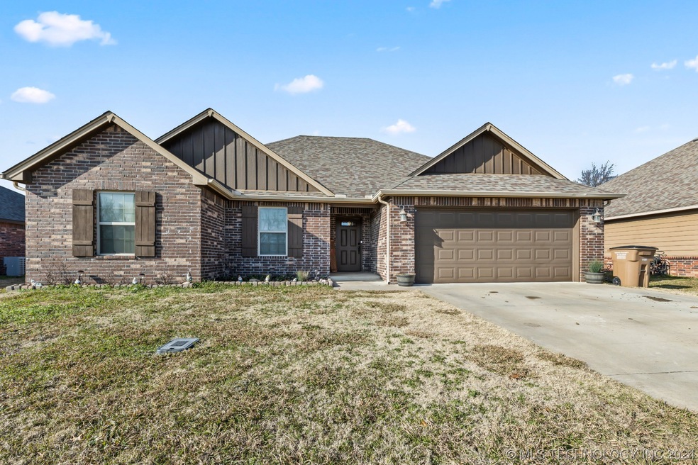 9652 N Osage Dr, Sperry, OK 74073 - photo 1