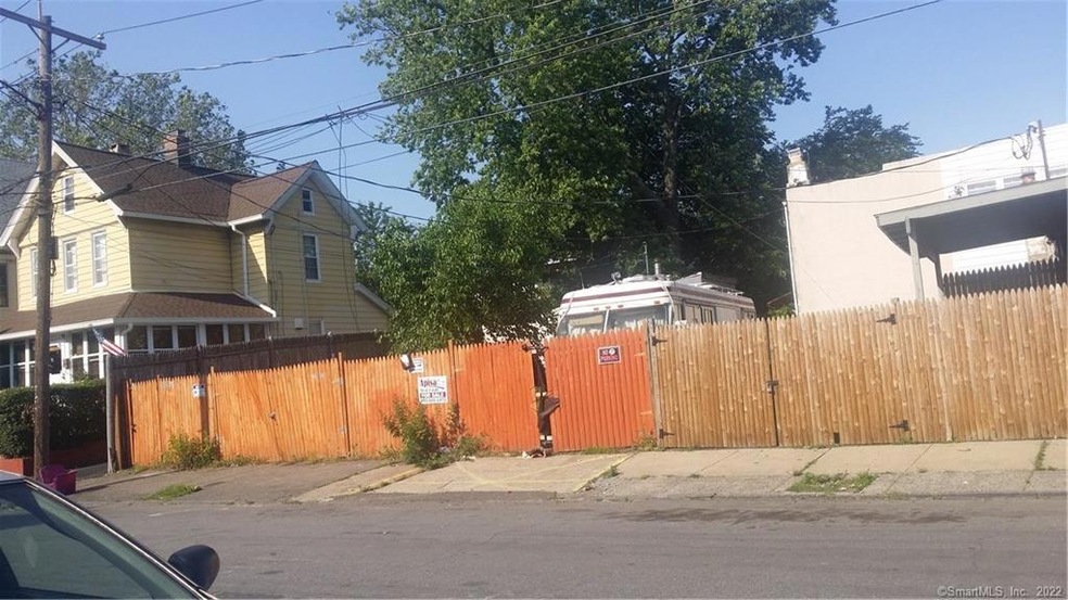 412 Logan St, Bridge Port, CT 06607 - photo 1