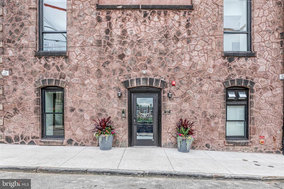 141 Krams Ave unit 11, Philadelphia, PA 19127 - photo 1