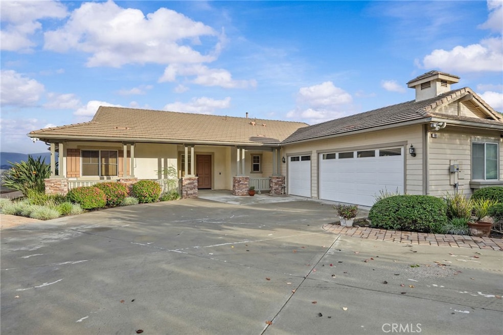 101 Via de la Valle, Lake Elsinore, CA 92532 - photo 1