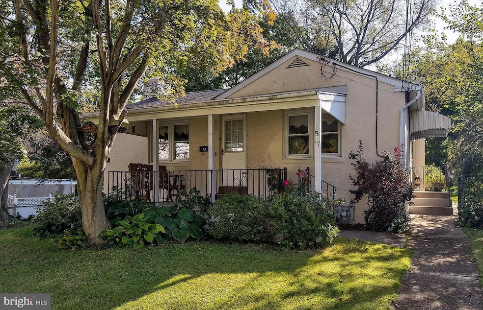 17 Cloverdale Ave, Upper Darby, PA 19082 - photo 1