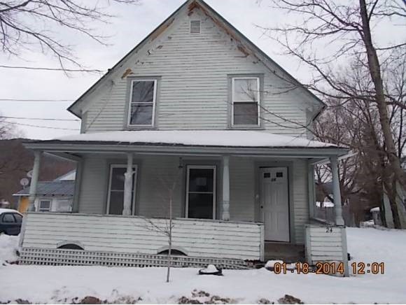 24 Maple St, Lincoln, NH 03251 - photo 1