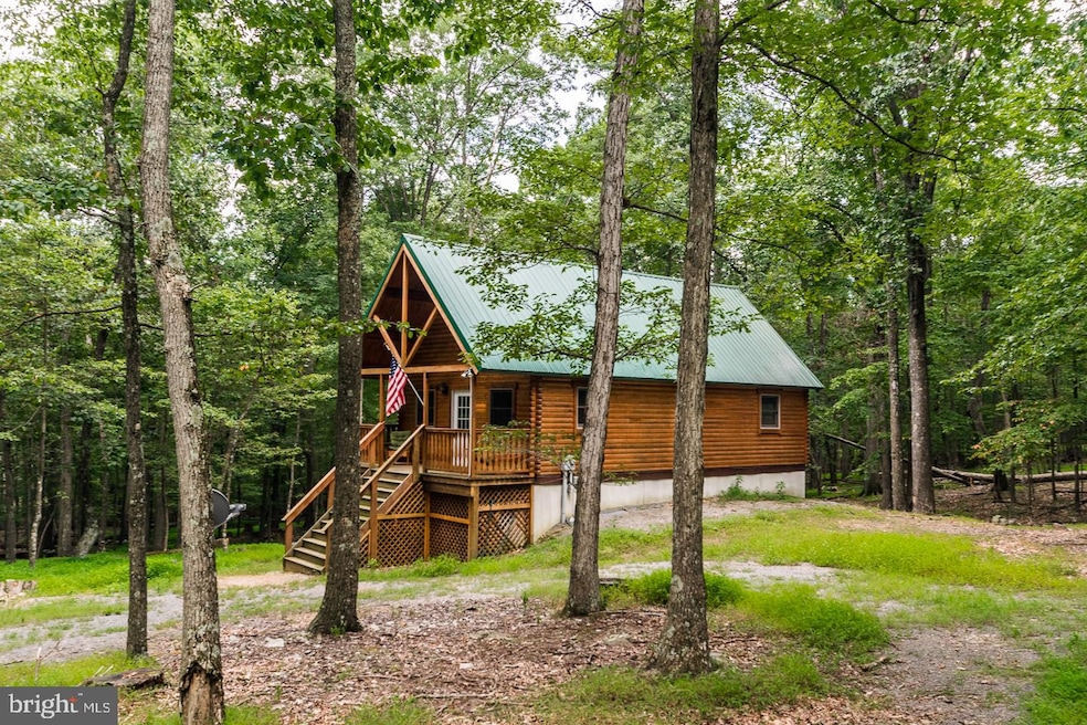 122 Honey Locust Ln, Great Cacapon, WV 25422 - photo 1