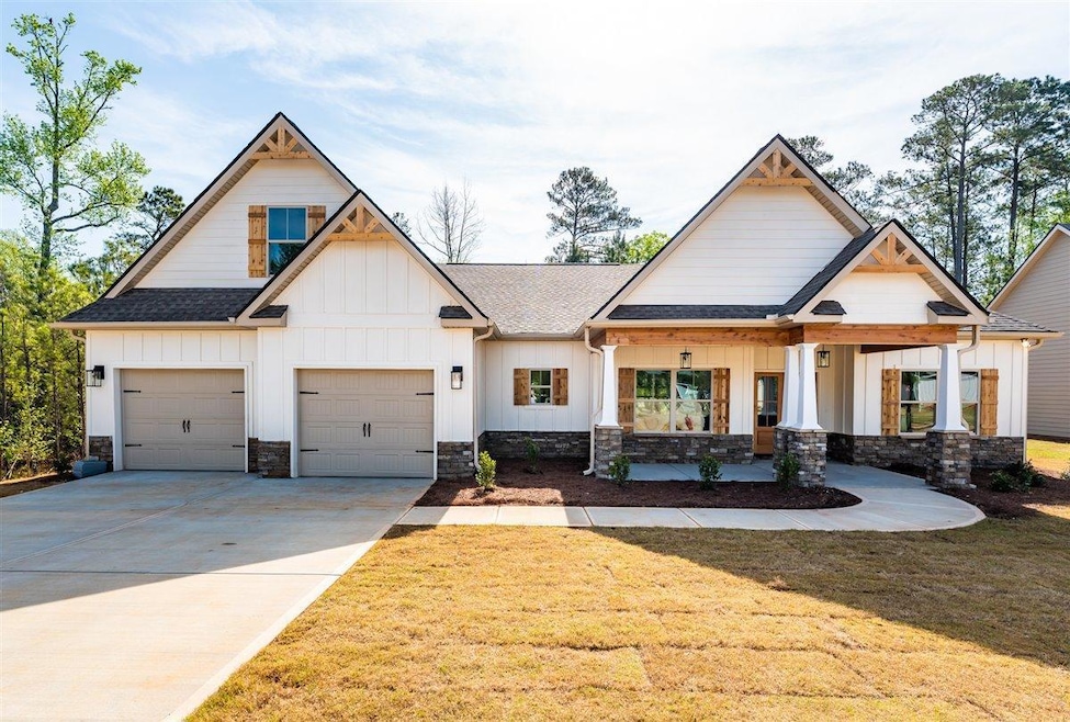 641 Whispering Pines Dr, Macon, GA 31211 - photo 1