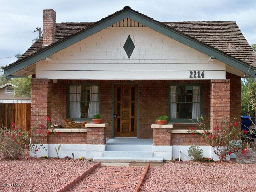 Front of home with charming front porch