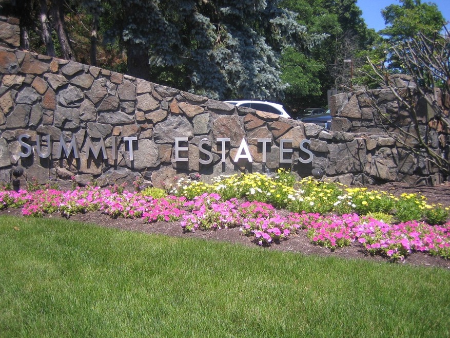 1006 Paradise Rd unit 3M, Swampscott, MA 01907 - photo 1