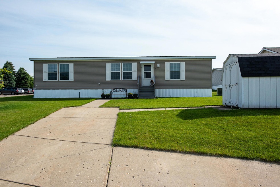 1131 Glasgow Ave, Wayland, MI 49348 - photo 1