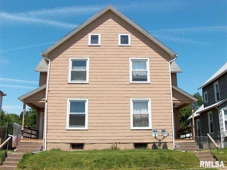 1448 W 7th St, Davenport, IA 52802 - photo 1