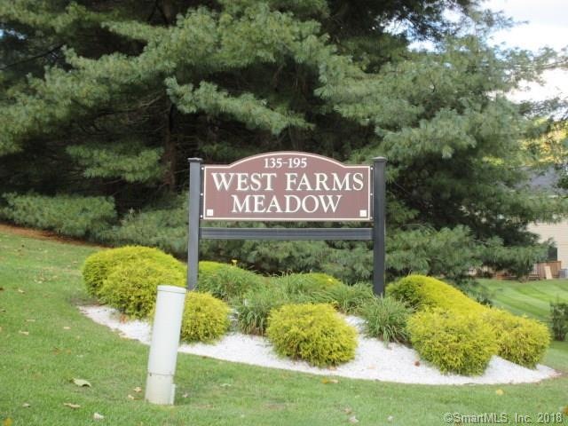 165 Village Square Dr unit 17, New Britain, CT 06053 - photo 1