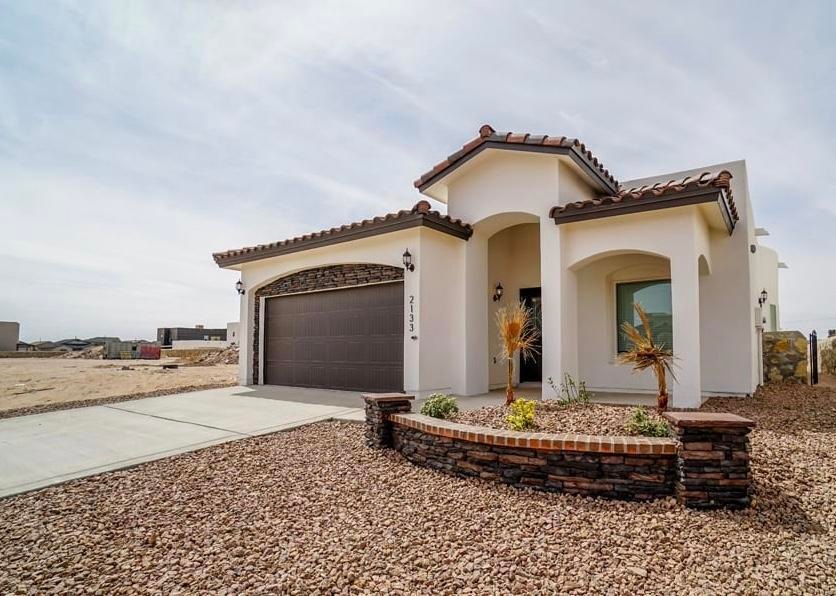 13658 Stonor Ct, Horizon City, TX 79928 - photo 1