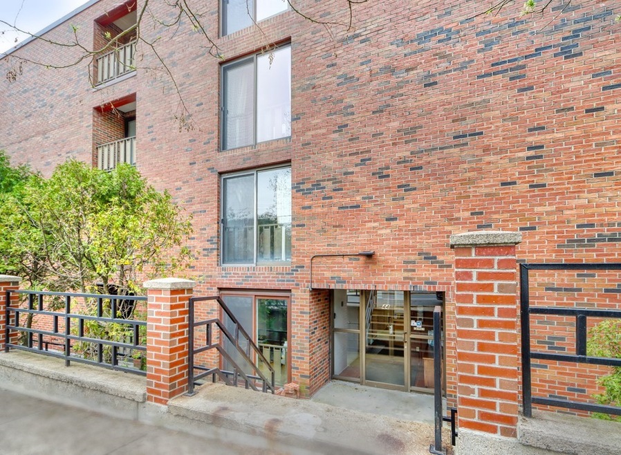 44 Concord Ave unit 101, Cambridge, MA 02138 - photo 1