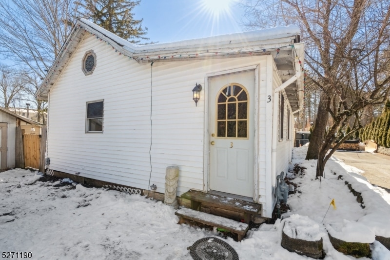 3 Burr Ct, Hewitt, NJ 07421 - photo 1