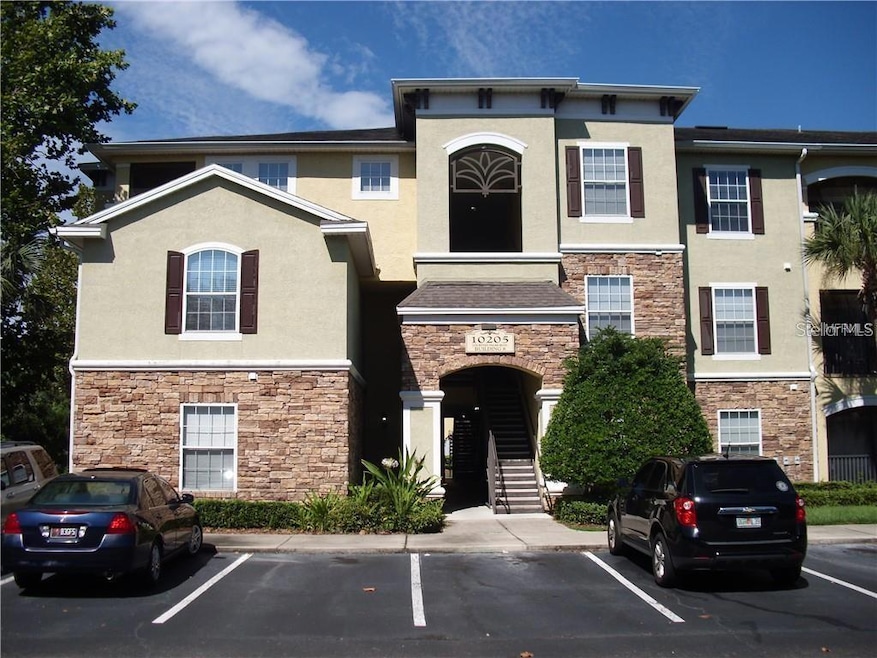 10205 Courtney Palms Blvd unit 203, Tampa, FL 33619 - photo 1