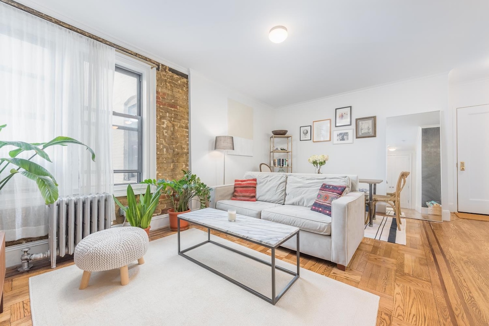 Astoria Lights unit C3, Astoria, NY 11103 - photo 1