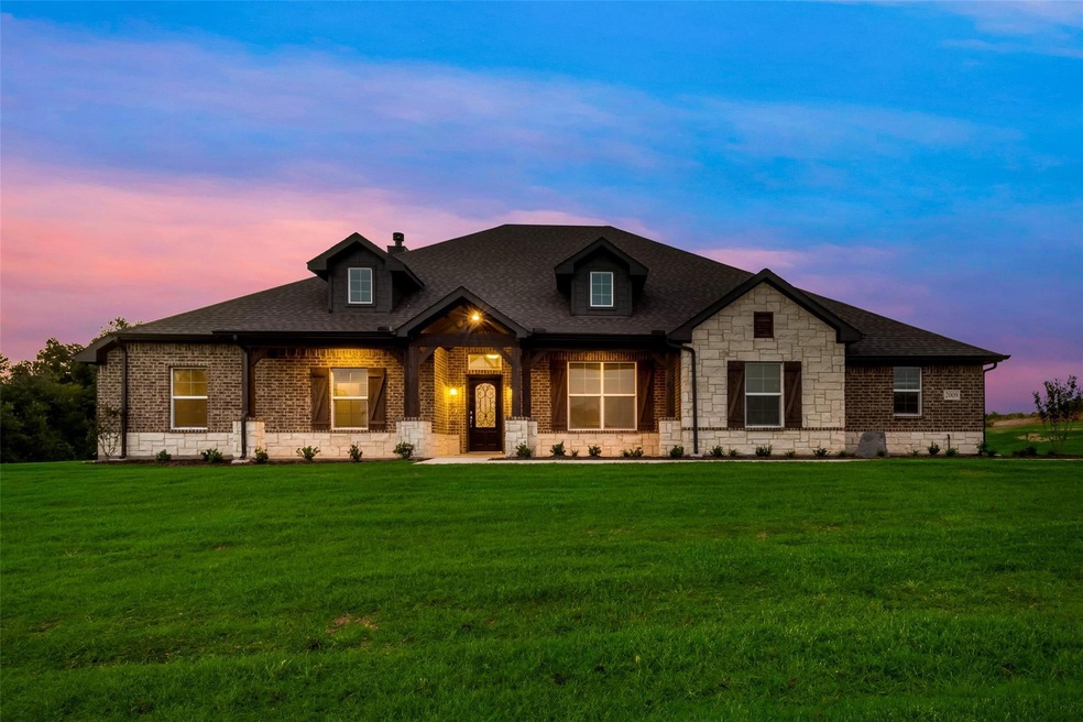 2009 Liberty Ct, Weatherford, TX 76088 - photo 1