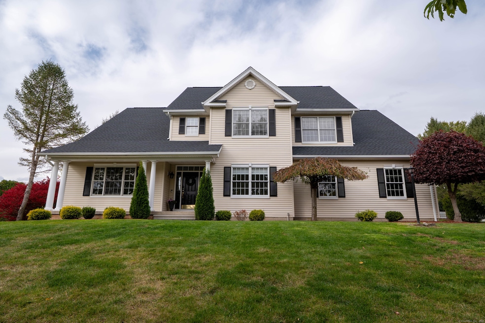 Under Contract $799,900