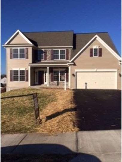 209 Pleasant View Dr, Douglassville, PA 19518 - photo 1