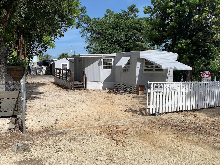 For Rent $1,950/month