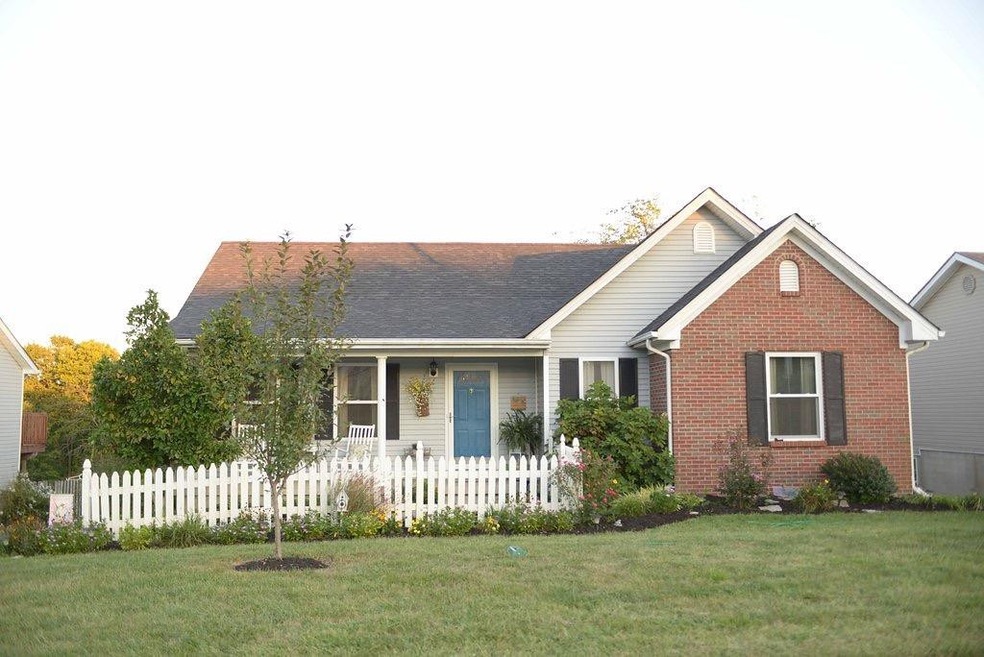 300 Bridgeside Dr, Nicholasville, KY 40356 - photo 1