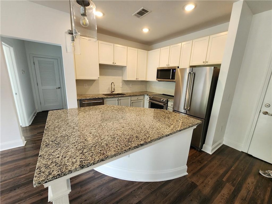 For Rent $1,595/month