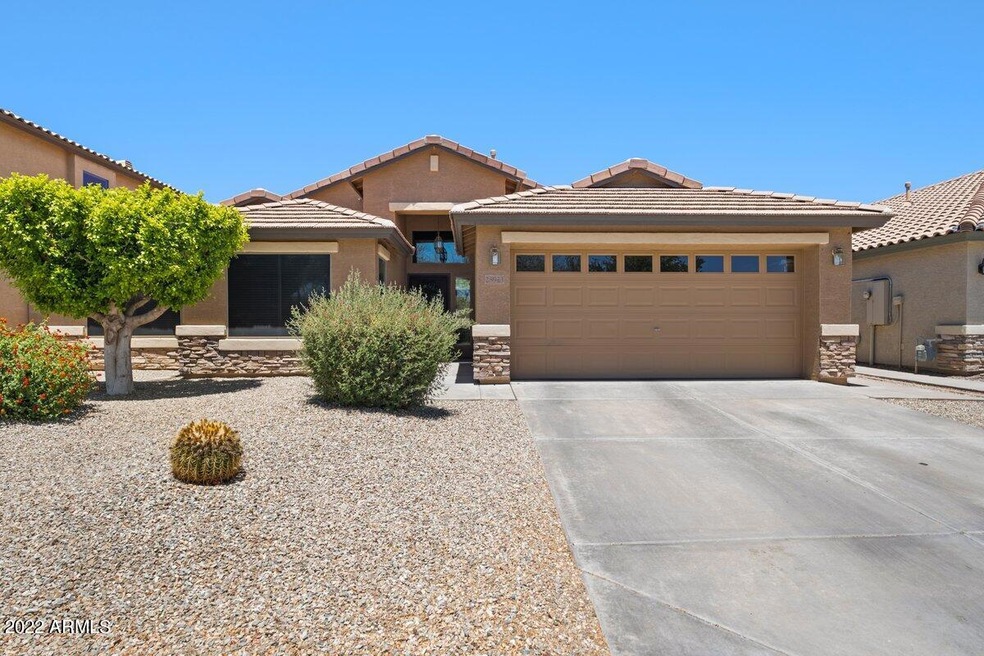 Front of Home (6)