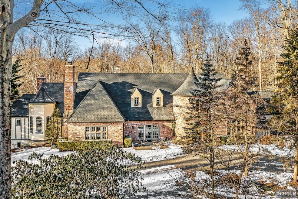 64 Twin Brooks Rd, Saddle River, NJ 07458 - photo 1