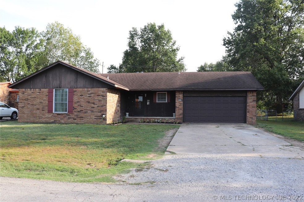 416 E Maple St, Skiatook, OK 74070 - photo 1