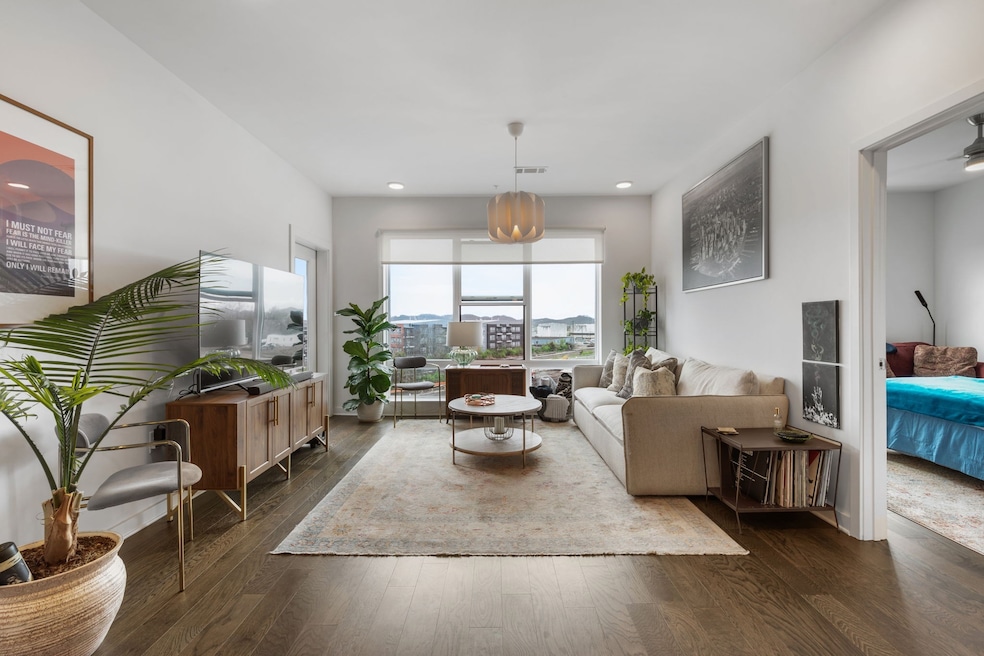 Under Contract $425,000