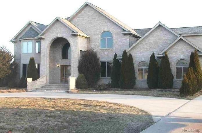 7090226239 Front view.JPG