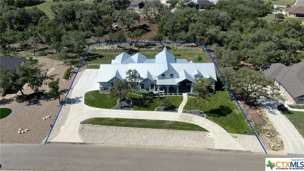 1231 Smoky Loop Rd, New Braunfels, TX 78132 - photo 1