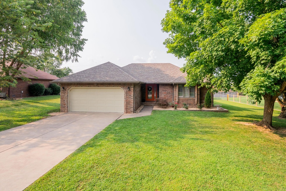 1007 Bryce Ln, Nixa, MO 65714 - photo 1