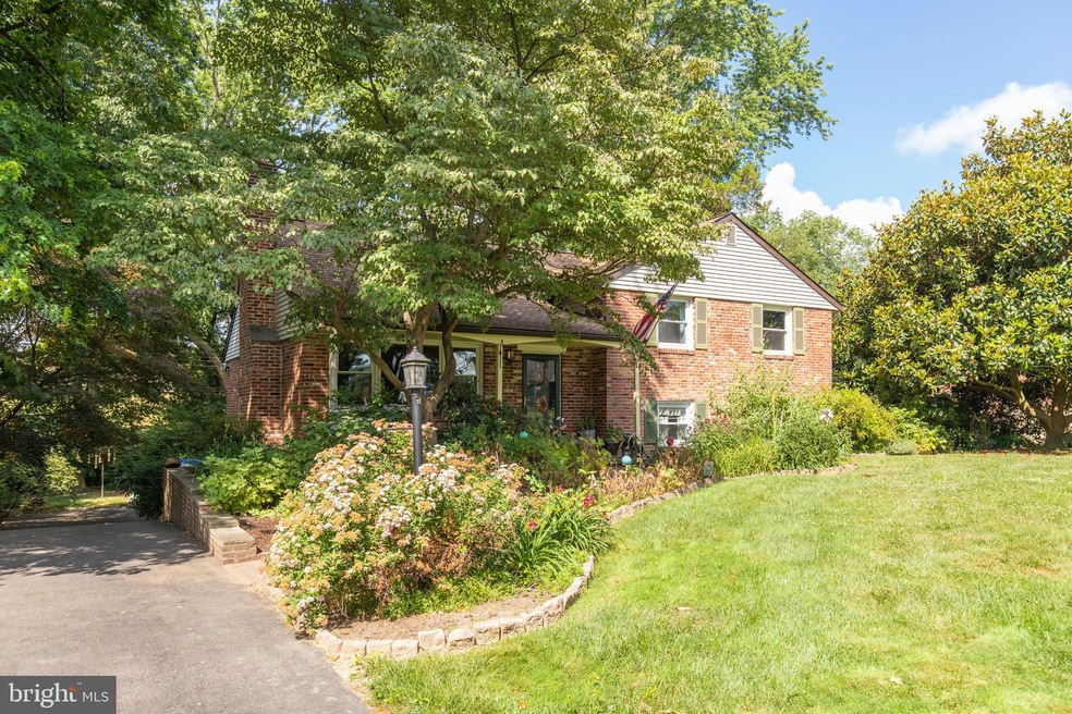 513 Georgetown Rd, Wallingford, PA 19086 - photo 1