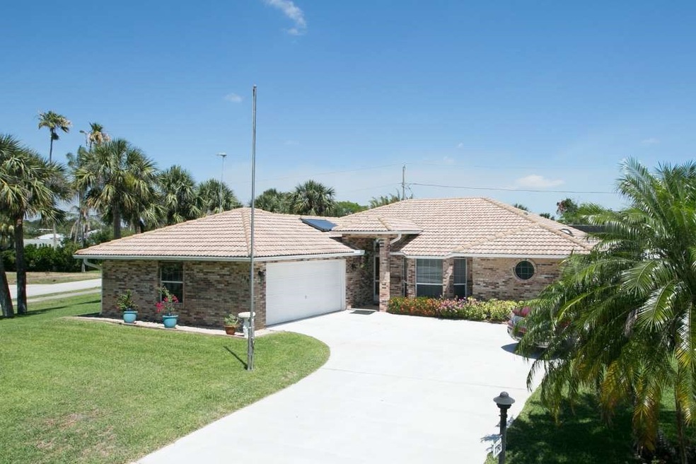 798 Ellingsen Ave, Sebastian, FL 32958 - photo 1