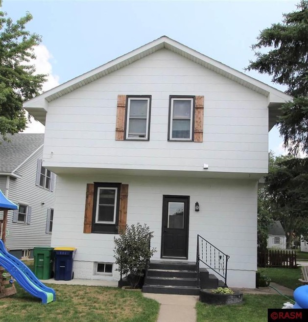 1119 N Minnesota St, New Ulm, MN 56073 - photo 1