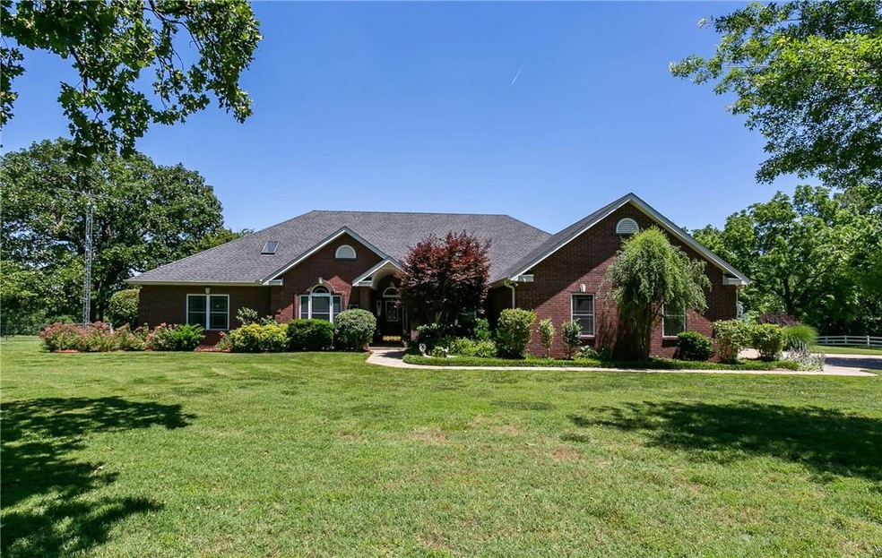 19780 Shinn Springs Rd, Siloam Springs, AR 72761 - photo 1