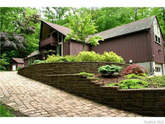 7 Mountain Rd, Tuxedo Park, NY 10987 - photo 1