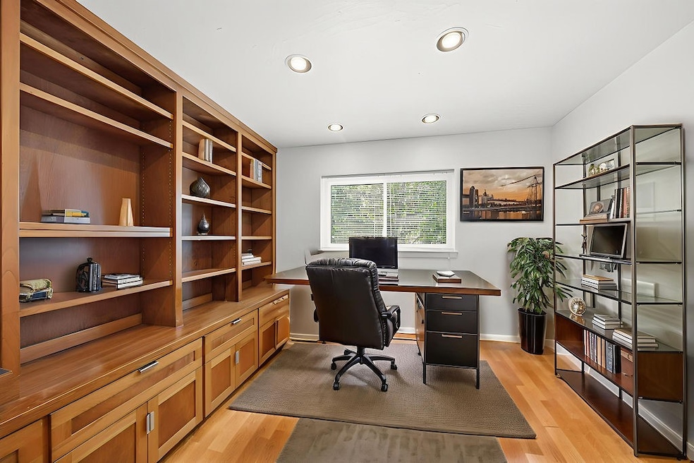 16327 Blackhawk Blvd, Friendswood, TX 77546 - photo 1