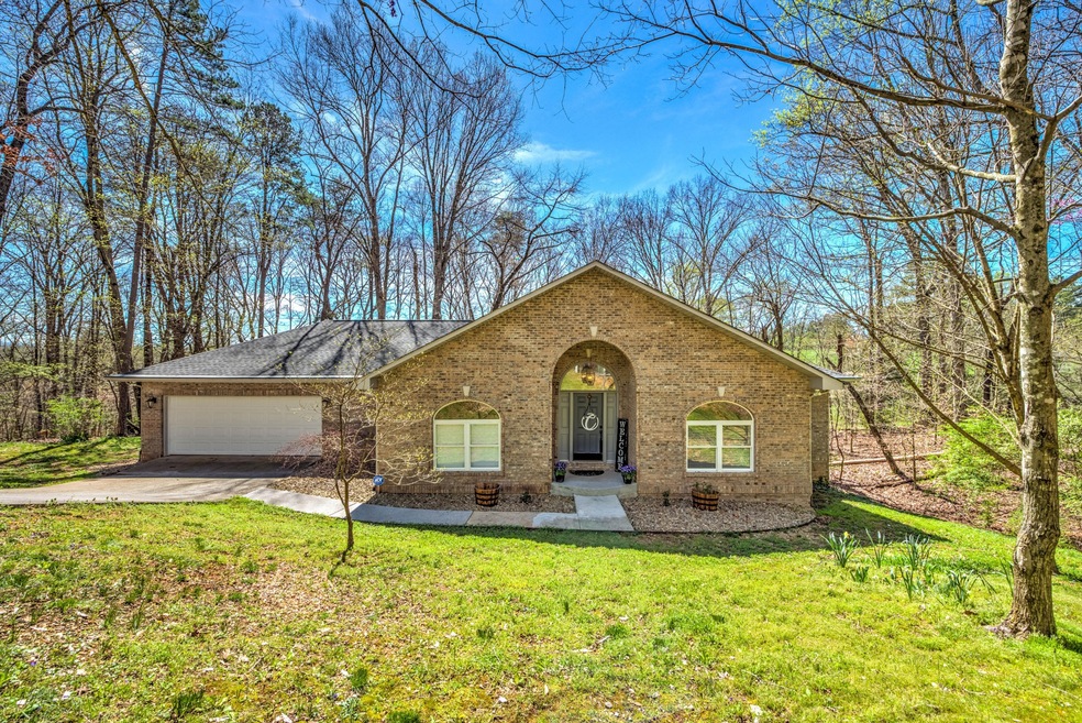 135 Doya Ln, Loudon, TN 37774 - photo 1