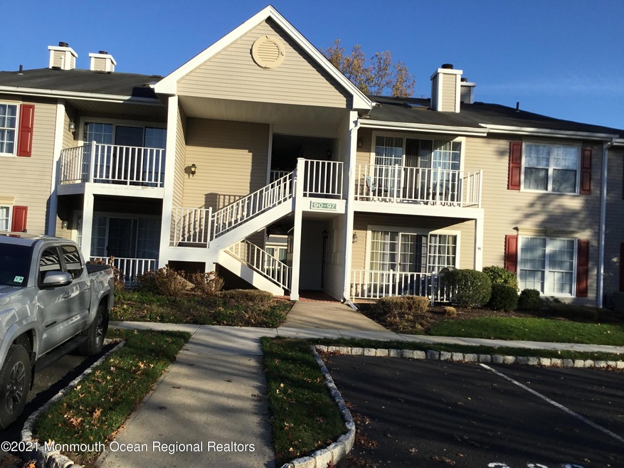 95 Players Cir unit D1, Tinton Falls, NJ 07724 - photo 1