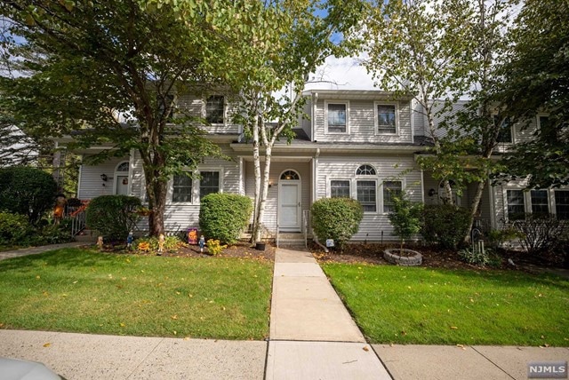 337 Carnegie Ct, Hackettstown, NJ 07840 - photo 1