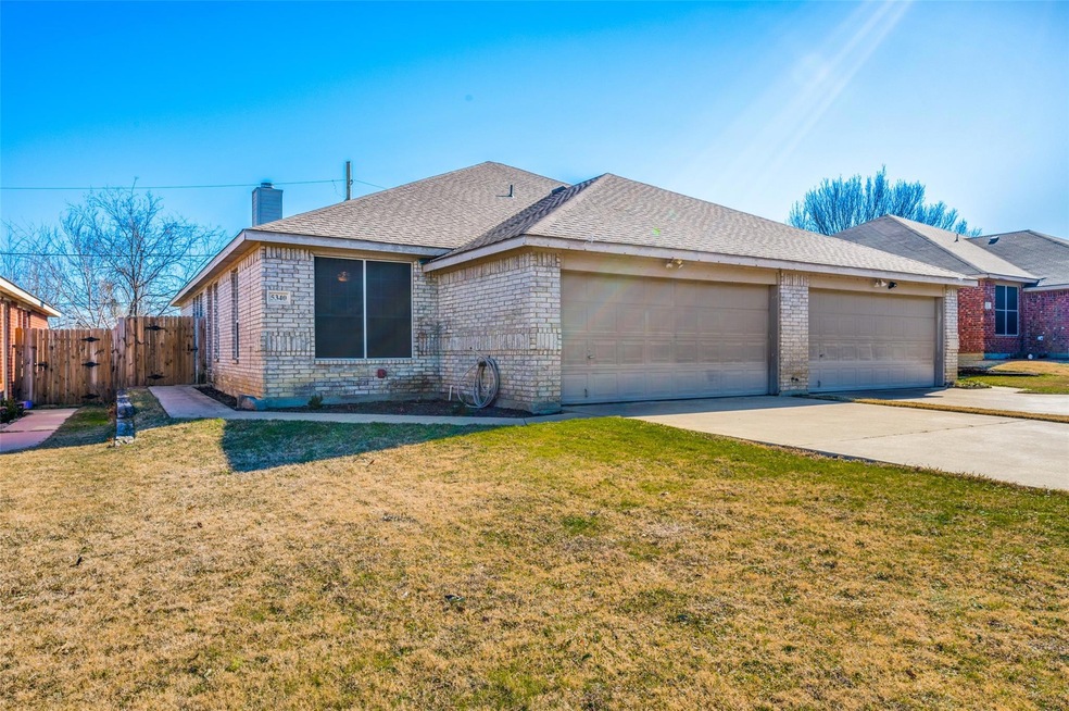 5340 Northridge Blvd, North Richland Hills, TX 76180 - photo 1