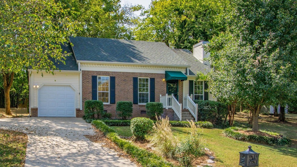 243 Valley Dr, Columbia, TN 38401 - photo 1