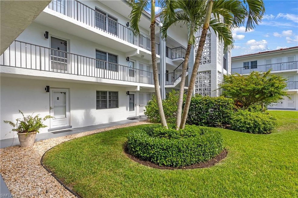 5 High Point Cir W unit 110, Naples, FL 34103 - photo 1