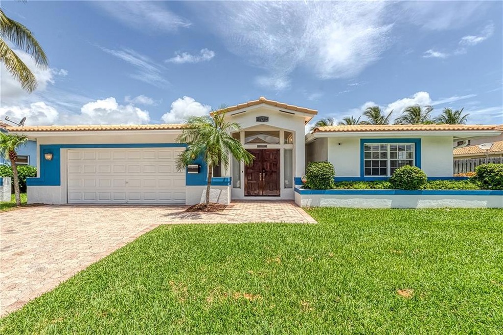 Great 4/4 home in Coral Key Villas section of Ligh