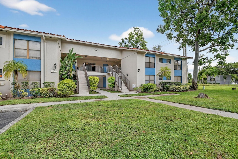 1701 Balfour Point Dr unit E, West Palm Beach, FL 33411 - photo 1