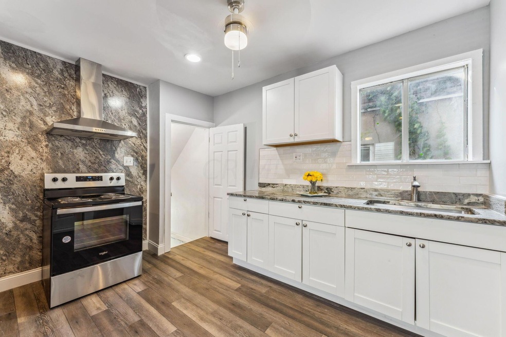18-web-or-mls-1036-e-18th-ave