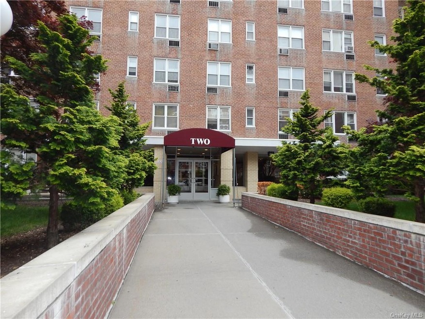 Sadore Lane Gardens unit 1C, Yonkers, NY 10710 - photo 1